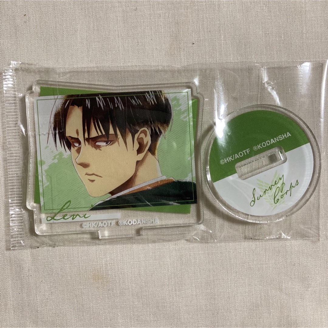進撃の巨人 ani-art リヴァイ ミニアクリルスタンド エンタメ/ホビーのアニメグッズ(その他)の商品写真