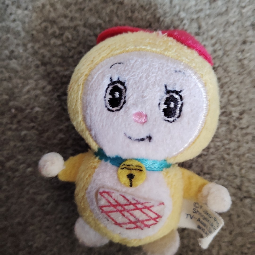 ドラえもん(ドラエモン)のドラミちゃんミニぬいぐるみ エンタメ/ホビーのおもちゃ/ぬいぐるみ(ぬいぐるみ)の商品写真