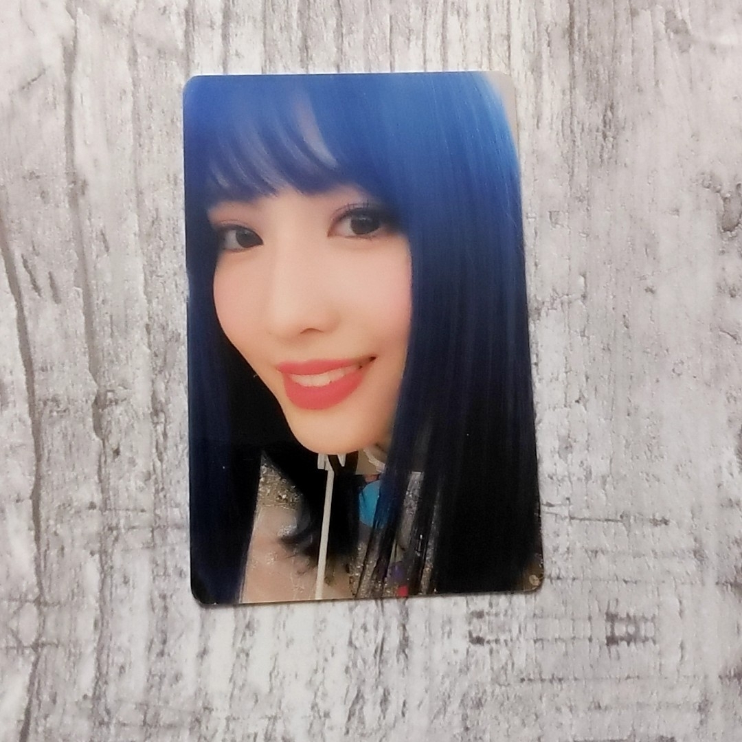 Waste(twice)(ウェストトゥワイス)のTWICE world in a dayトレカ(モモ) エンタメ/ホビーのCD(K-POP/アジア)の商品写真
