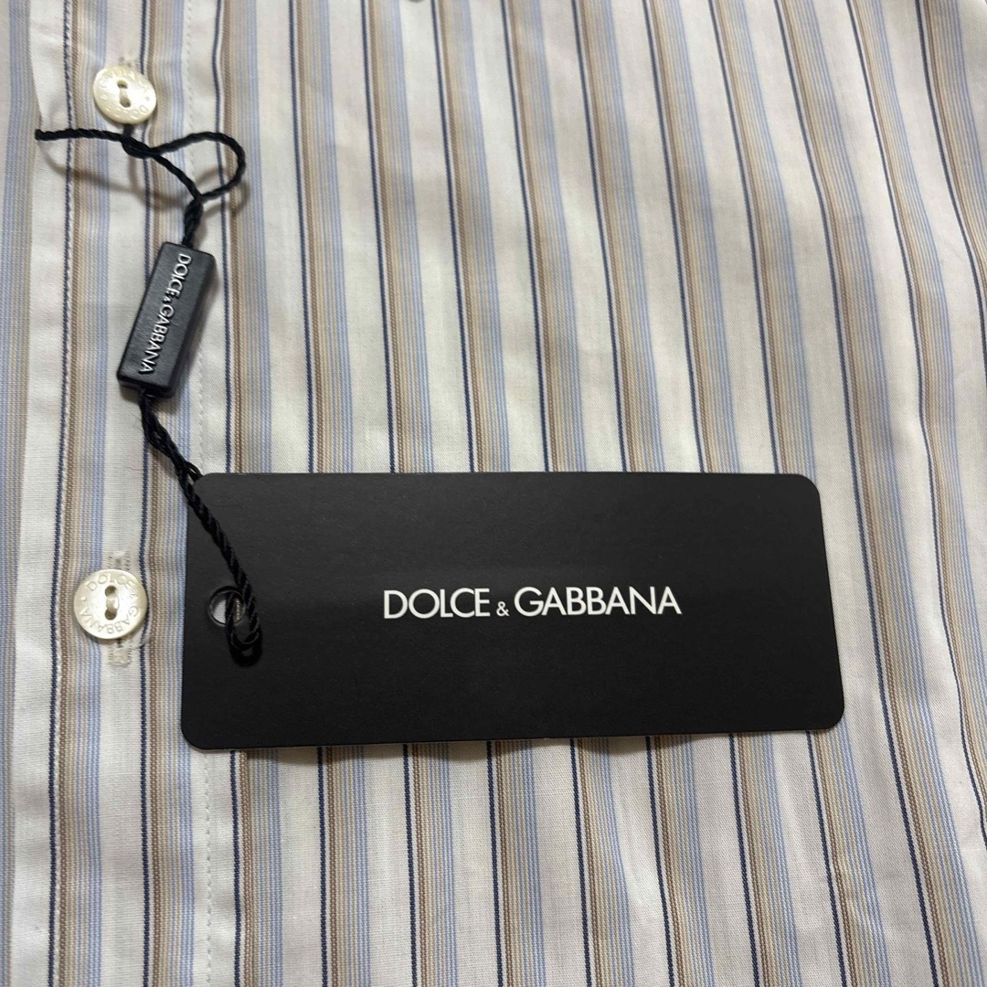 DOLCE&GABBANA(ドルチェアンドガッバーナ)の【新品タグ付き】DOLCE&GABBANA ストライプ ドレスシャツ サイズ38 メンズのトップス(シャツ)の商品写真