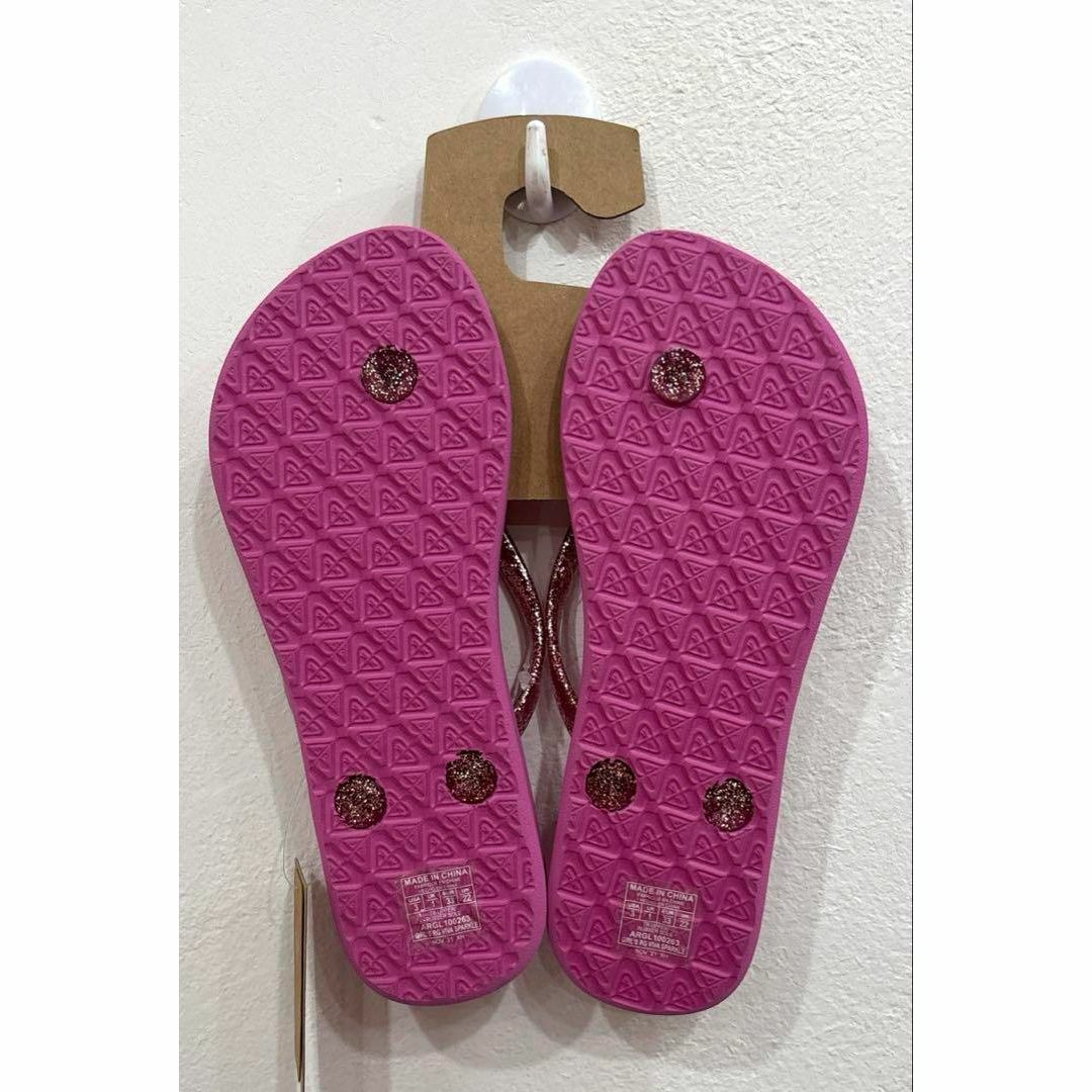 Roxy(ロキシー)の新品　ロキシー　ビーチサンダル　ピンク　22㎝　キッズ　ラメ　キラキラ キッズ/ベビー/マタニティのキッズ靴/シューズ(15cm~)(サンダル)の商品写真