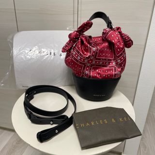 チャールズアンドキース　ハンドバッグ　赤　レッド Charles and Keith（バッグ ・ レッド/赤色系）のフリマアイテム一覧