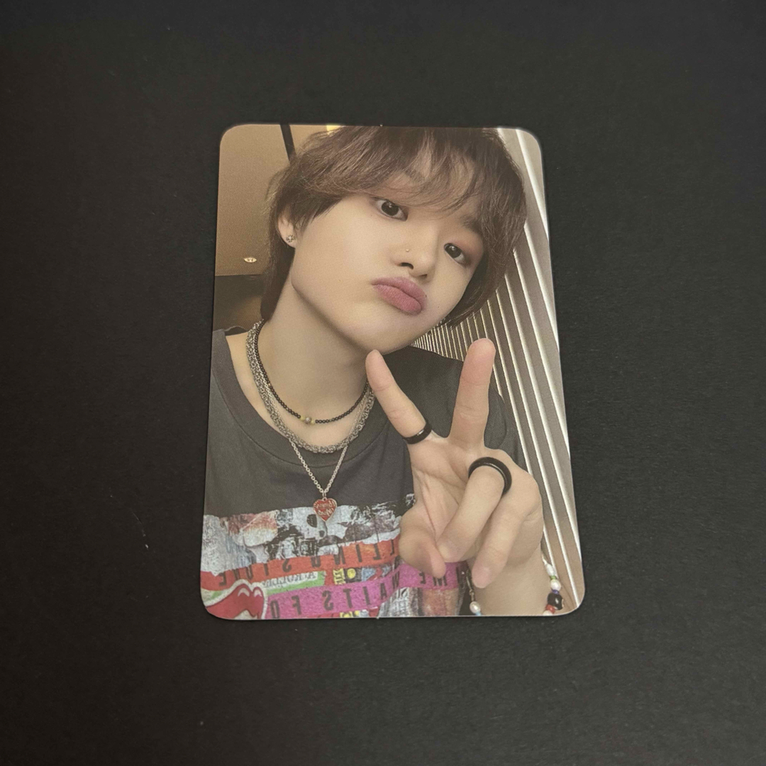 TREASURE トレカ REBOOT ジフン アジツ patchset エンタメ/ホビーのCD(K-POP/アジア)の商品写真