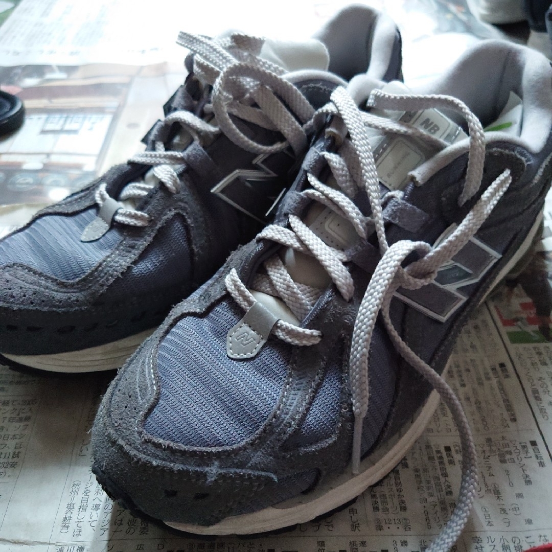 New Balance(ニューバランス)のニューバランス 1906 グレーカラー メンズの靴/シューズ(スニーカー)の商品写真