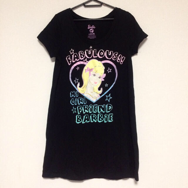 Barbie(バービー)のバービー  barbie Ｔシャツ ロンT ワンピース カットソー ロング丈 レディースのトップス(Tシャツ(半袖/袖なし))の商品写真