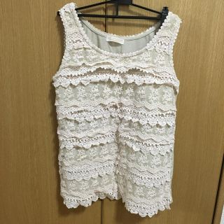 ザラ(ZARA)のレース ノースリーブ フリル(タンクトップ)