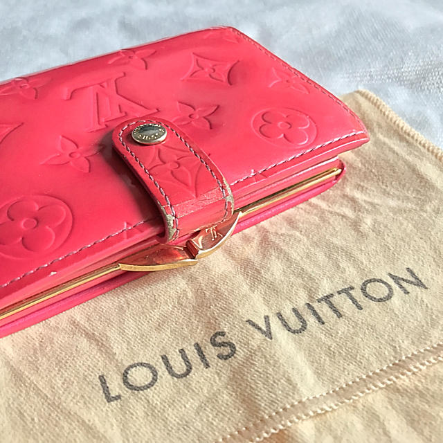 LOUIS VUITTON(ルイヴィトン)のルイヴィトン★二つ折り財布★モノグラムヴェルニポルトモネビエヴィエノワ レディースのファッション小物(財布)の商品写真