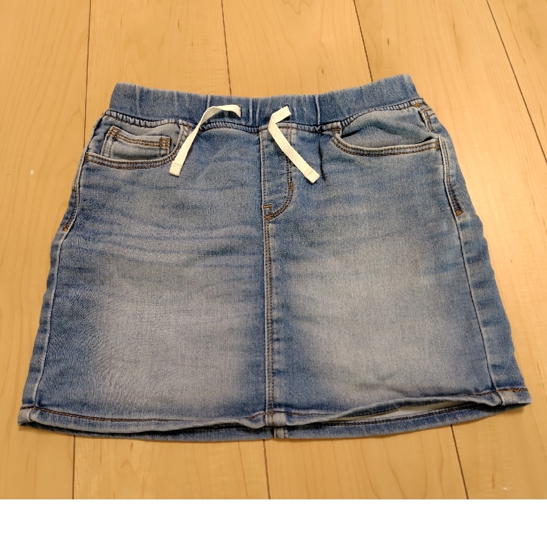 GAP(ギャップ)のスカート140デニム キッズ/ベビー/マタニティのキッズ服女の子用(90cm~)(スカート)の商品写真