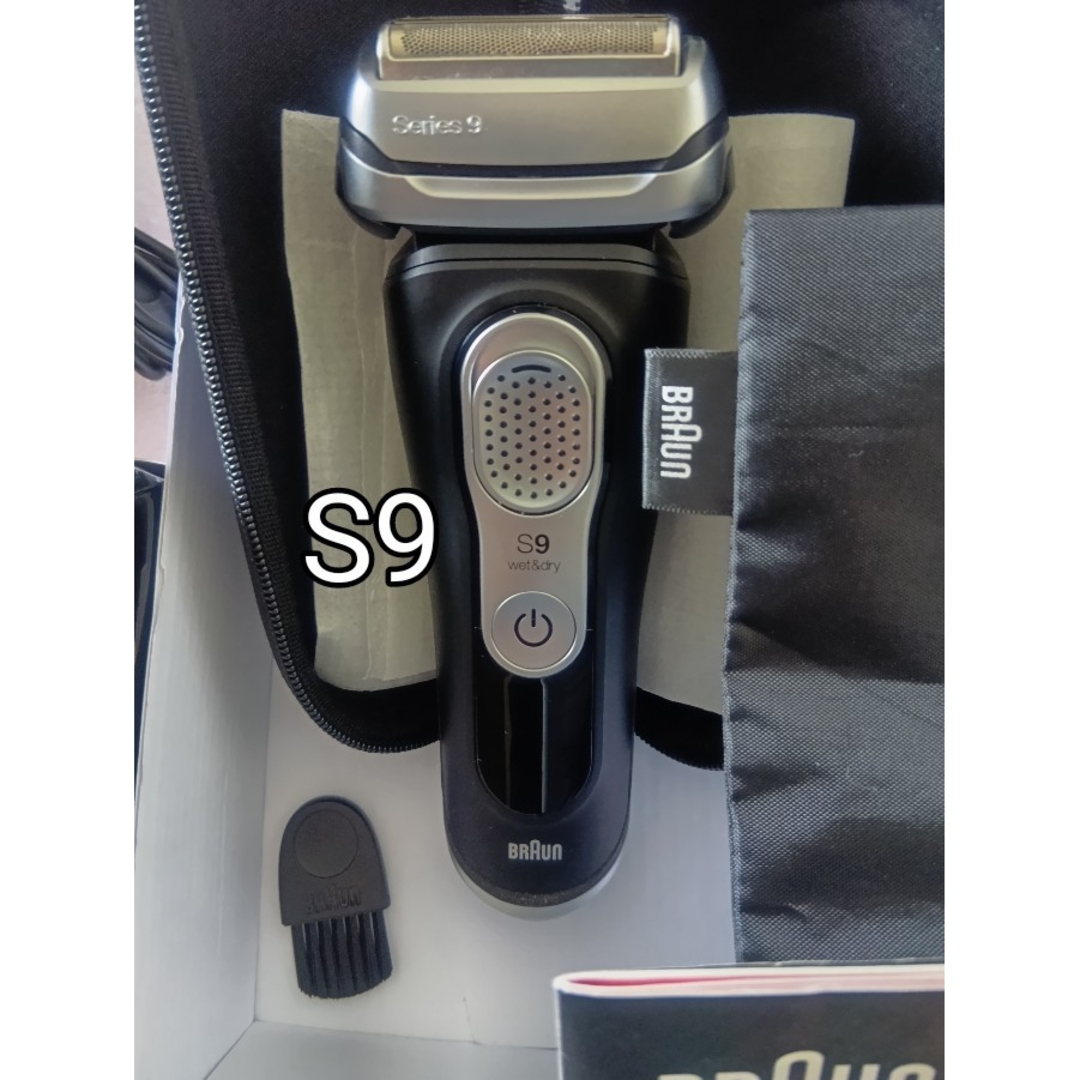 BRAUN(ブラウン)のブラウン9シリーズ S9 9340s-v 充電スタンド付き    新品未使用❣️ スマホ/家電/カメラの美容/健康(メンズシェーバー)の商品写真