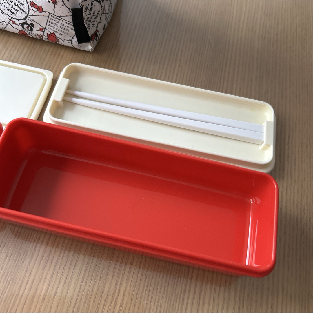 ハローキティ(ハローキティ)のキティちゃん　お弁当箱、袋セット インテリア/住まい/日用品のキッチン/食器(弁当用品)の商品写真