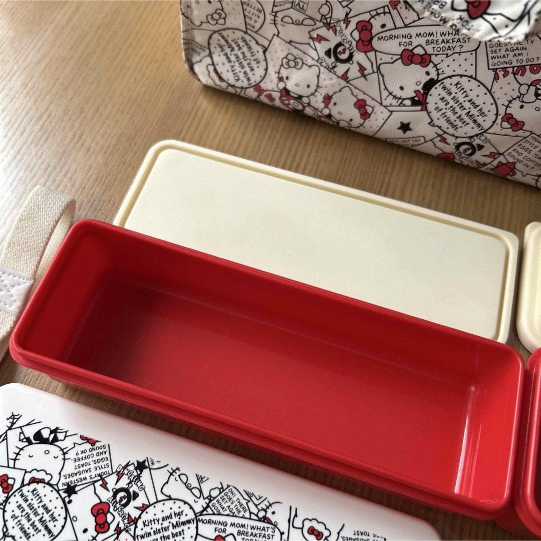 ハローキティ(ハローキティ)のキティちゃん　お弁当箱、袋セット インテリア/住まい/日用品のキッチン/食器(弁当用品)の商品写真