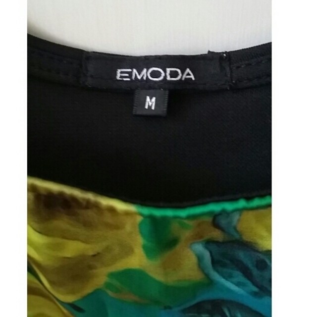 EMODA(エモダ)のEMODAフラワータンクトップ レディースのトップス(タンクトップ)の商品写真