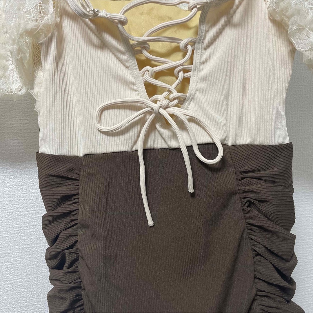M ベージュ×ブラウン バイカラー　水着　ワンピース　セクシー　パフスリーブ レディースの水着/浴衣(水着)の商品写真