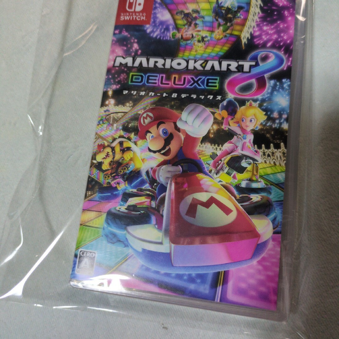 任天堂(ニンテンドウ)のマリオカート8 デラックス Nintendo Switch エンタメ/ホビーのゲームソフト/ゲーム機本体(家庭用ゲームソフト)の商品写真