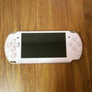 ソニー(SONY)のPSP    ブロッサムピンク(携帯用ゲーム機本体)