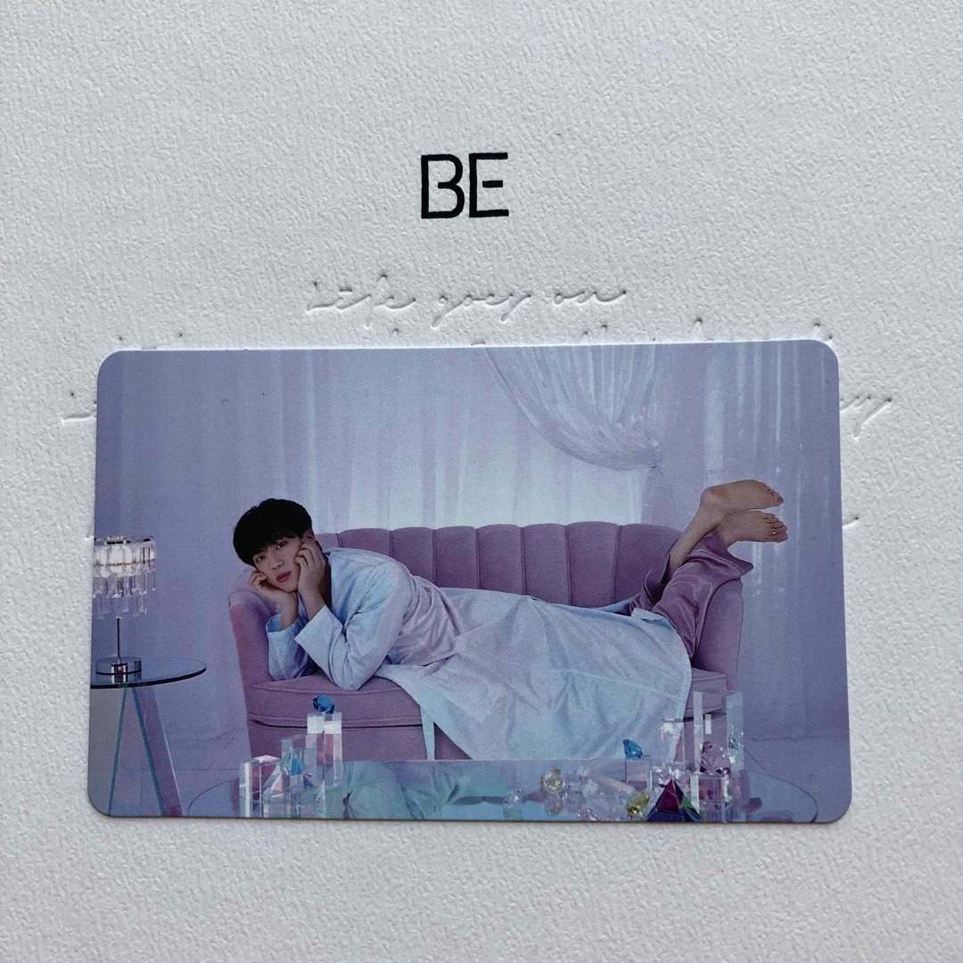 防弾少年団(BTS)(ボウダンショウネンダン)のBTS アルバム BE『Deluxe Edition』 JIN ジン トレカ エンタメ/ホビーのタレントグッズ(アイドルグッズ)の商品写真