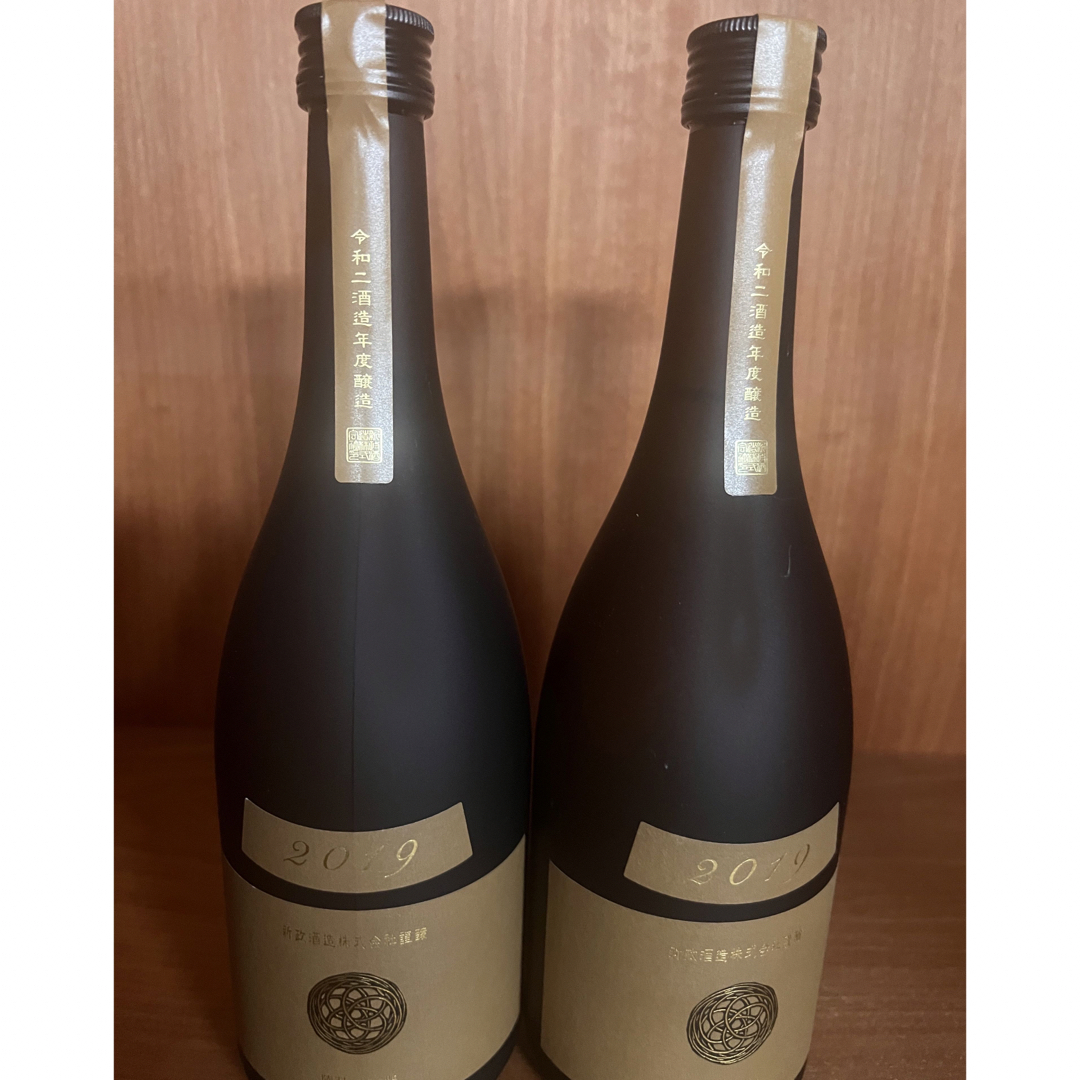 新政(アラマサ)の新政 アース 産土 2019 蔵内低温熟成酒 2本セット‼️ 食品/飲料/酒の酒(日本酒)の商品写真