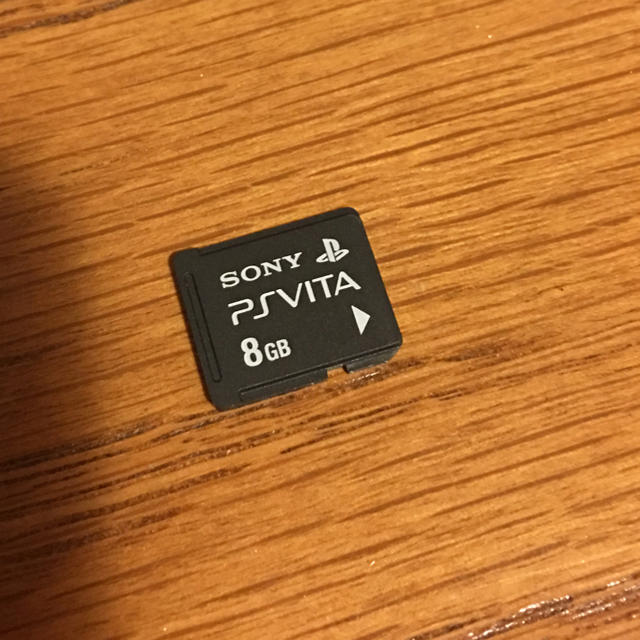 SONY(ソニー)のPS vita メモリーカード8GB エンタメ/ホビーのゲームソフト/ゲーム機本体(その他)の商品写真