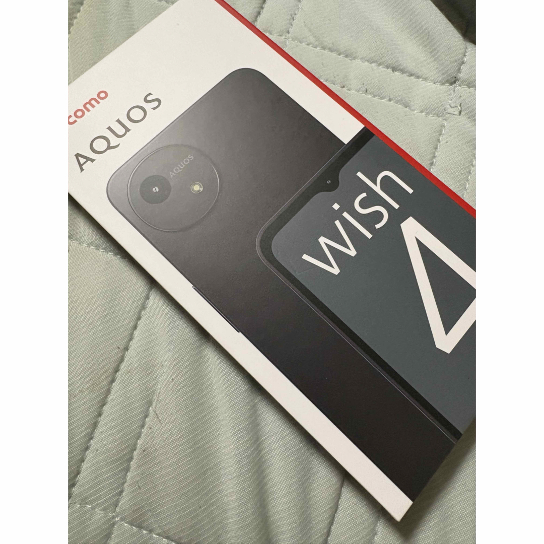 AQUOS(アクオス)のAQUOS wish4黒 新品未使用 スマホ/家電/カメラのスマートフォン/携帯電話(スマートフォン本体)の商品写真