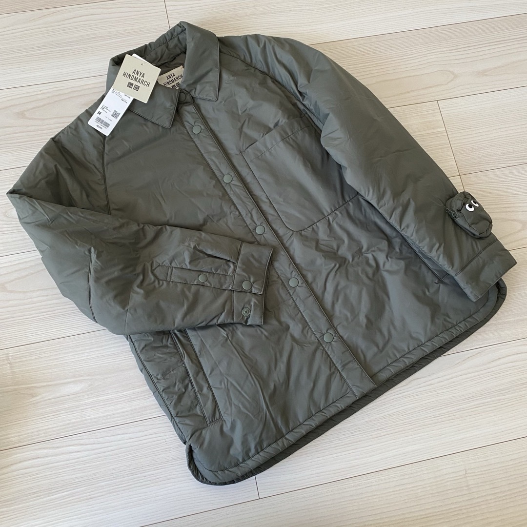 UNIQLO(ユニクロ)の新品 ユニクロ アニヤハインドマーチ パフテックシャツジャケット M オリーブ レディースのジャケット/アウター(ブルゾン)の商品写真