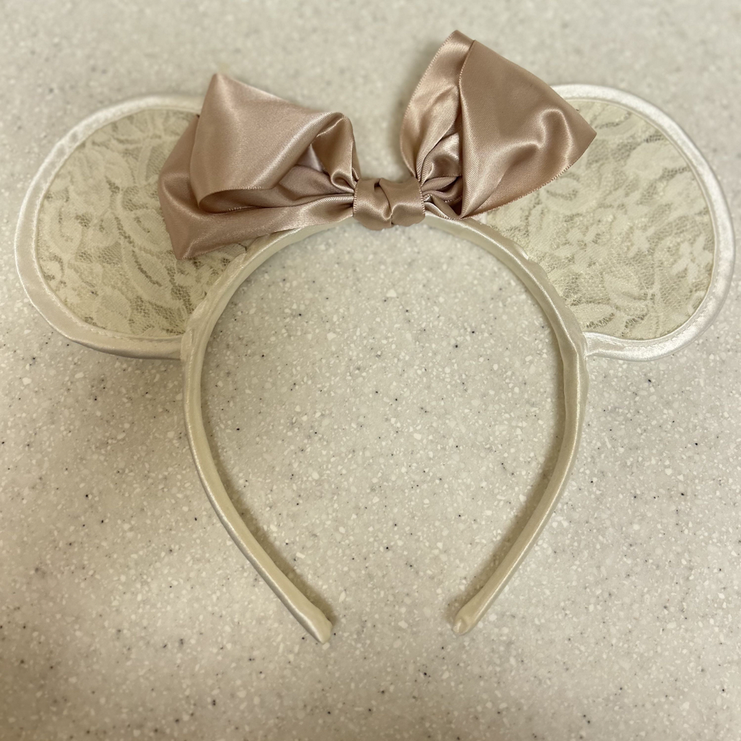 Disney(ディズニー)のミニーちゃん ミニーマウス カチューシャ ディズニー エンタメ/ホビーのおもちゃ/ぬいぐるみ(キャラクターグッズ)の商品写真