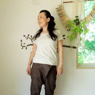 asana ヘンプコットン スリムTee・きなり(Tシャツ(半袖/袖なし))
