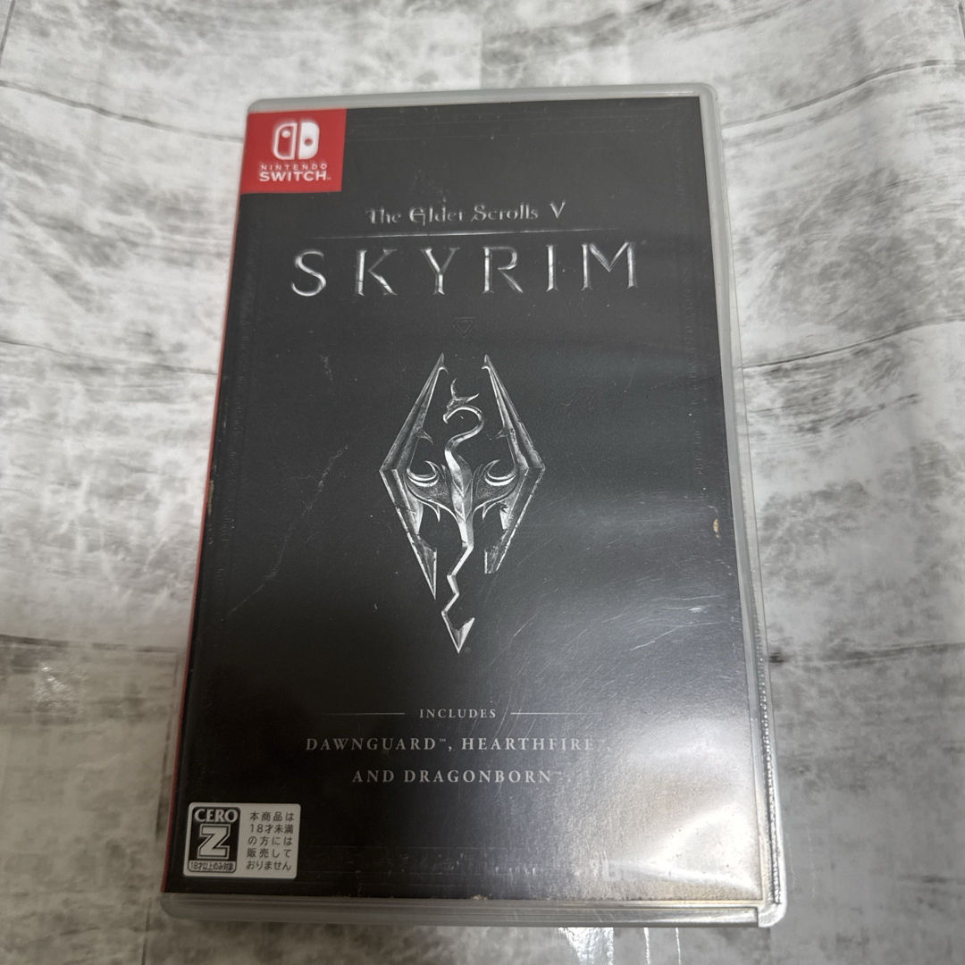 任天堂(ニンテンドウ)のThe Elder Scrolls V: Skyrim(ザ エルダースクロールズ エンタメ/ホビーのゲームソフト/ゲーム機本体(家庭用ゲームソフト)の商品写真