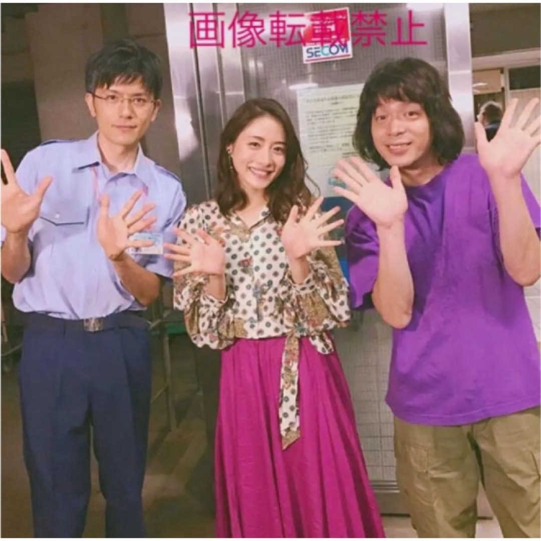 Lily Brown(リリーブラウン)の♡石原さとみ着用♡ 高嶺の花 リリーブラウン ブラウス レディースのトップス(シャツ/ブラウス(長袖/七分))の商品写真