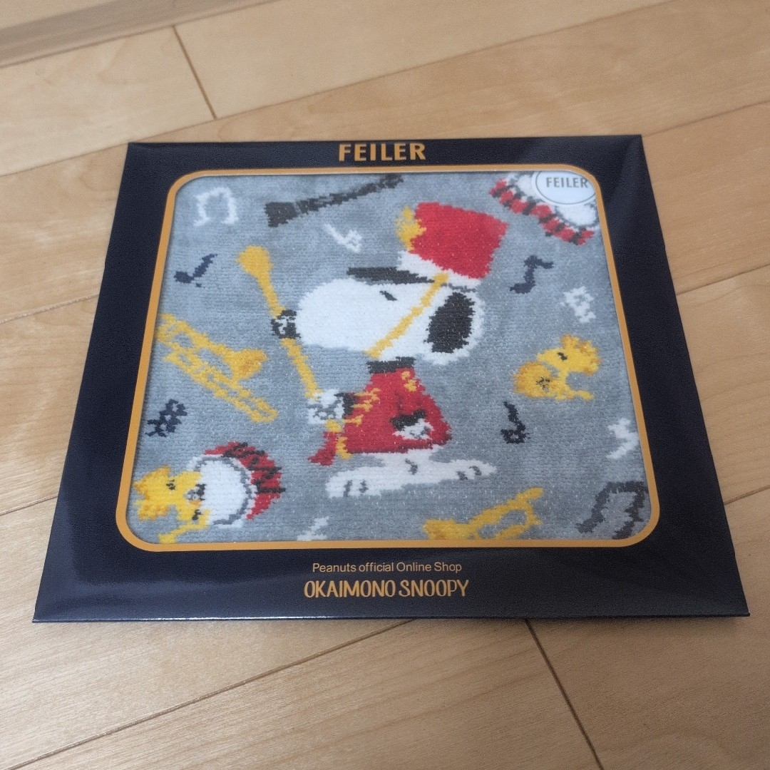 FEILER(フェイラー)の新品未開封 スヌーピー フェイラー マーチングバンド赤 レディースのファッション小物(ハンカチ)の商品写真