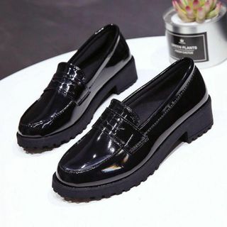 ✨韓国風 大人トラッド✨ローファー ブラック 黒 24.0cm 艶あり 厚底(ローファー/革靴)