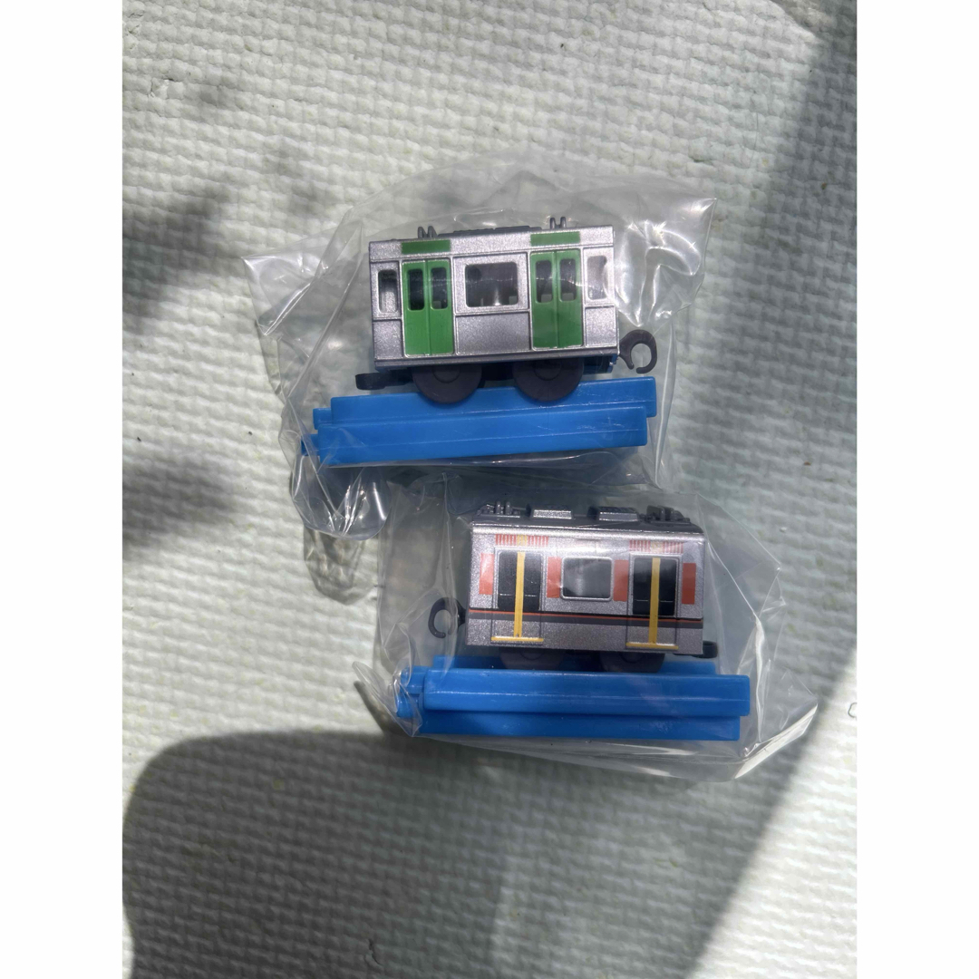 プラレールシリーズ(プラレールシリーズ)のカプセルプラレール 東西の環状線と通勤電車編 2点セット キッズ/ベビー/マタニティのおもちゃ(電車のおもちゃ/車)の商品写真