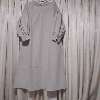 ベージュ 長袖バルーン袖ワンピース(ロングワンピース/マキシワンピース)