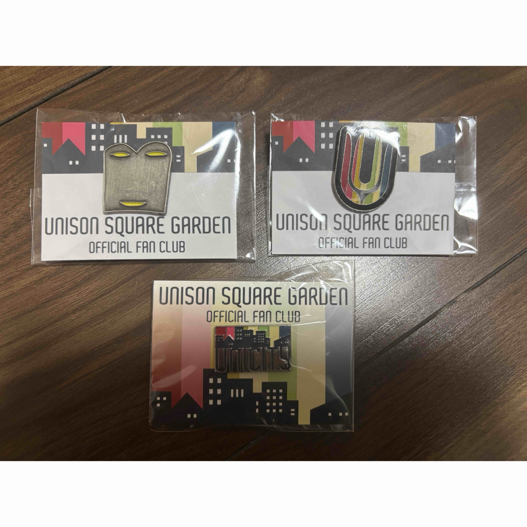 【新品】UNISON SQUARE GARDEN ファンクラブピンバッジ 3点 エンタメ/ホビーのタレントグッズ(ミュージシャン)の商品写真