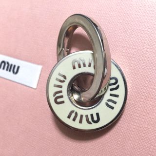 ミュウミュウ(miumiu)のmiumiu キーホルダー(キーホルダー)