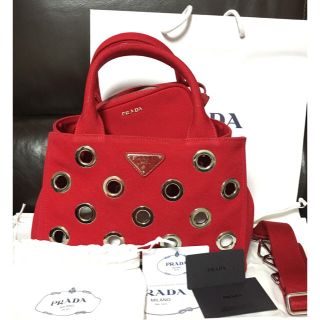 プラダ(PRADA)の15日まで値下げします❗️プラダ カナパ グロメット キャンバス 赤 正規品(ハンドバッグ)