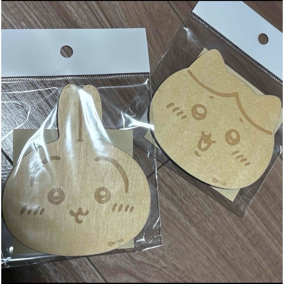 ちいかわ(チイカワ)のちいかわ 木製コースター 2種セット ハチワレ うさぎ ちいかわらんど エンタメ/ホビーのおもちゃ/ぬいぐるみ(キャラクターグッズ)の商品写真