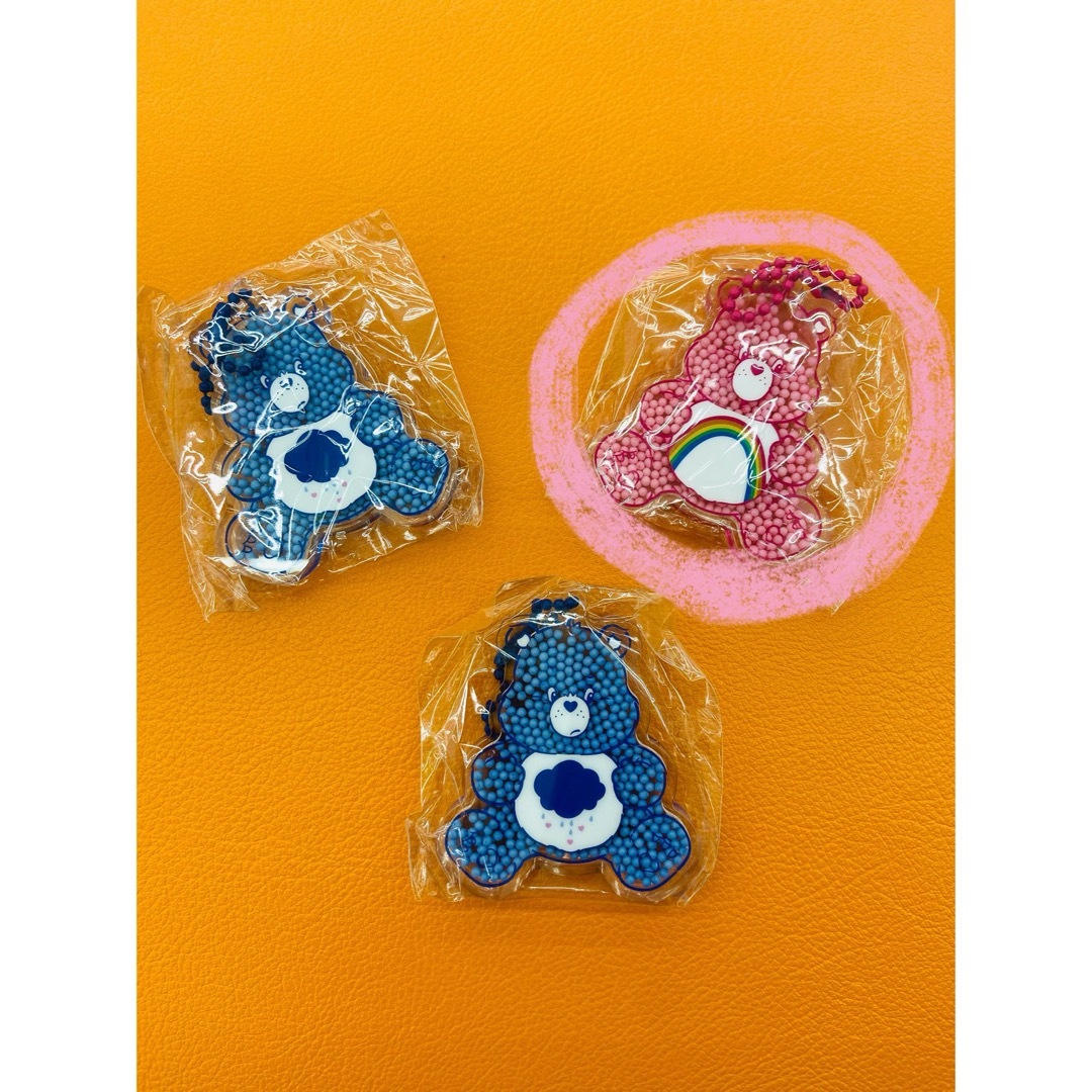 CareBears(ケアベア)のケアベア シャカシャカアクリルキーホルダー チアベア エンタメ/ホビーのおもちゃ/ぬいぐるみ(キャラクターグッズ)の商品写真