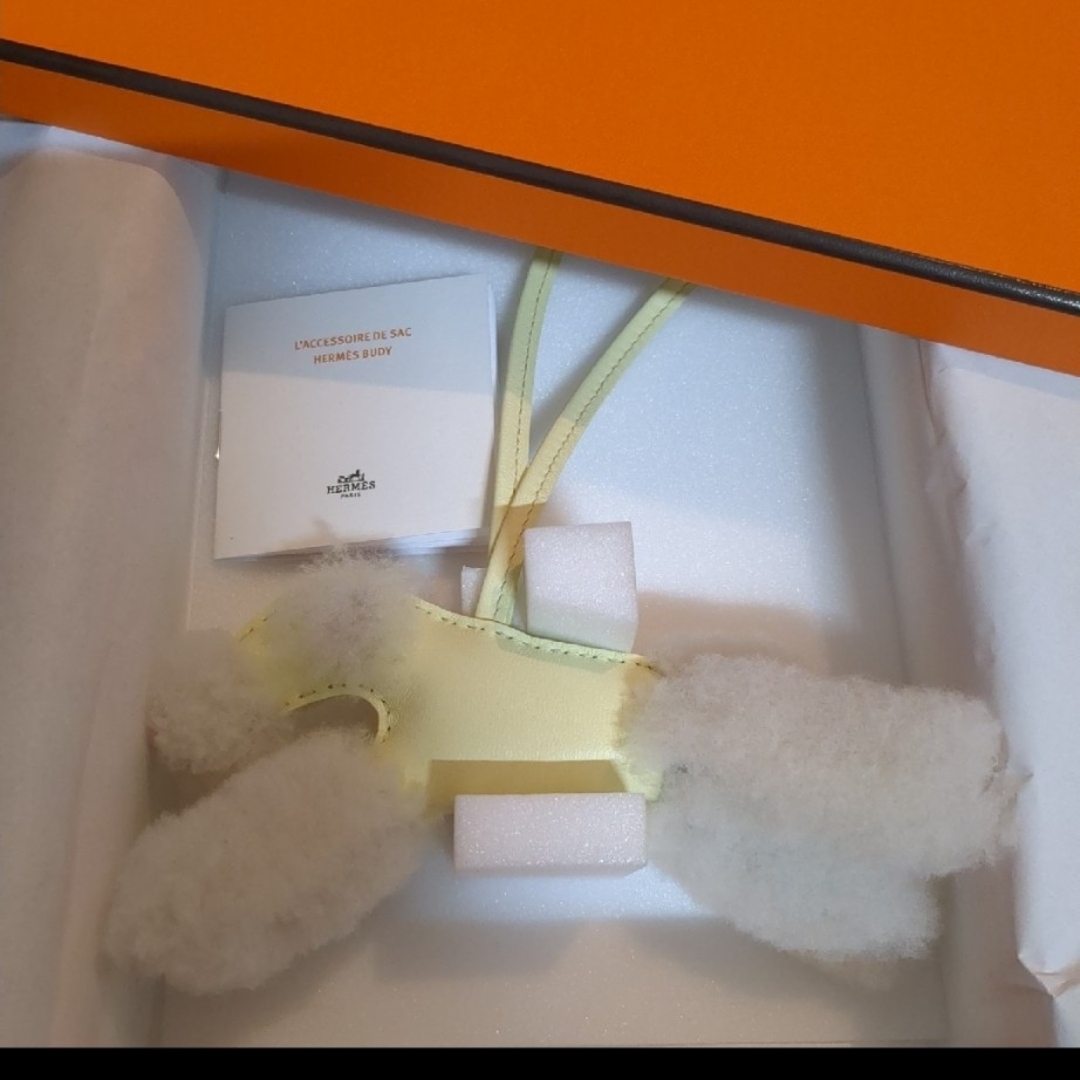 HERMES(エルメス)のHERMES エルメス バディチャーム ジョーヌミルトン 新品 K刻印 レディースのアクセサリー(チャーム)の商品写真