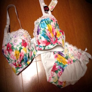 ブラ&ショーツ♡花柄(ルームウェア)