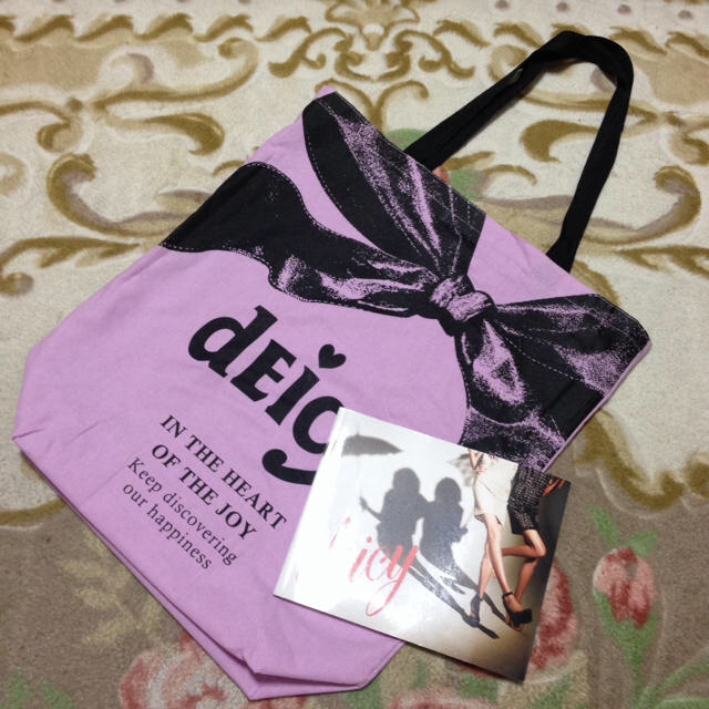 deicy me(デイシーミー)のdeicy♡ショッパーとカタログset レディースのバッグ(トートバッグ)の商品写真