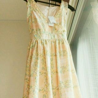 アクシーズファム(axes femme)のめい様専用♡新品未使用♡タグ付きアクシーズファムカシュクール花柄ワンピース(ひざ丈ワンピース)