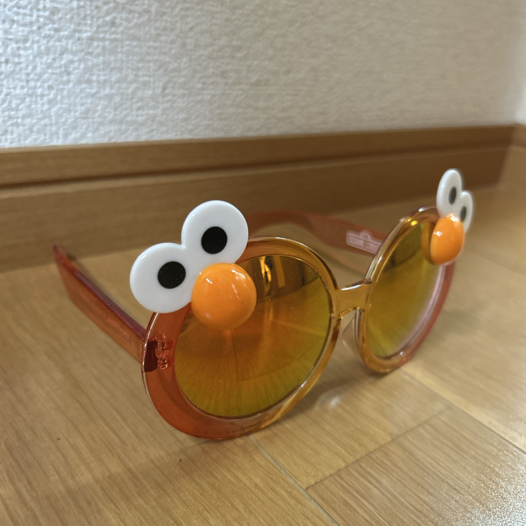 USJ(ユニバーサルスタジオジャパン)のエルモのサングラス エンタメ/ホビーのおもちゃ/ぬいぐるみ(キャラクターグッズ)の商品写真