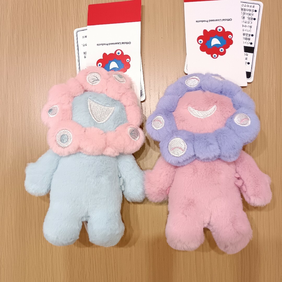 EXPO2025 ミャクミャク カラーマスコット2点 ピンク&ブルー 会場限定 エンタメ/ホビーのおもちゃ/ぬいぐるみ(ぬいぐるみ)の商品写真