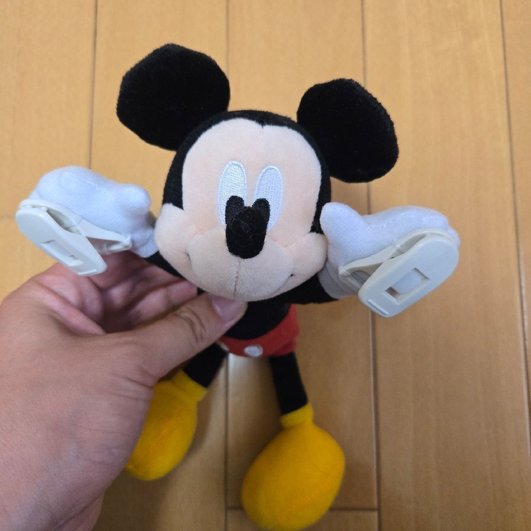 Disney(ディズニー)のディズニーくっつきぬいぐるみ ミッキー エンタメ/ホビーのおもちゃ/ぬいぐるみ(キャラクターグッズ)の商品写真