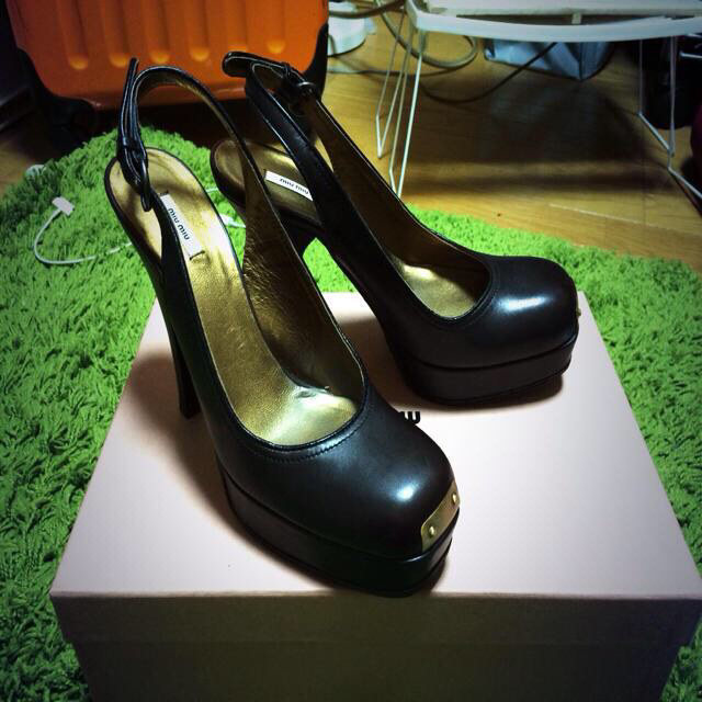 美品 MIU MIU ミュウミュウ エナメル ハイヒール villededakar.sn
