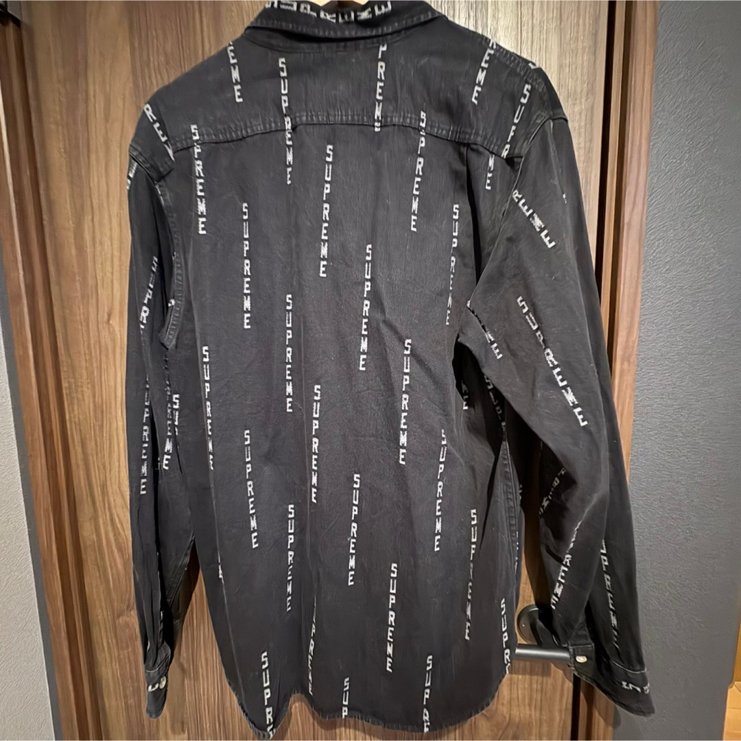 Supreme(シュプリーム)の【即納】Logo Stripe Jacquard Denim Shirt メンズのトップス(シャツ)の商品写真