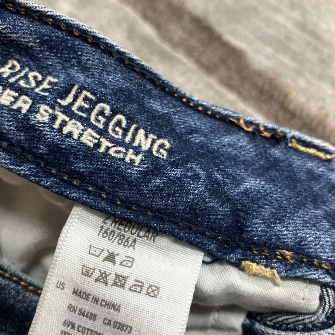 American Eagle(アメリカンイーグル)のアメリカンイーグル　ジェギング　デニム　ジーンズ　スキニー　サイズ2 ストレッチ メンズのパンツ(デニム/ジーンズ)の商品写真