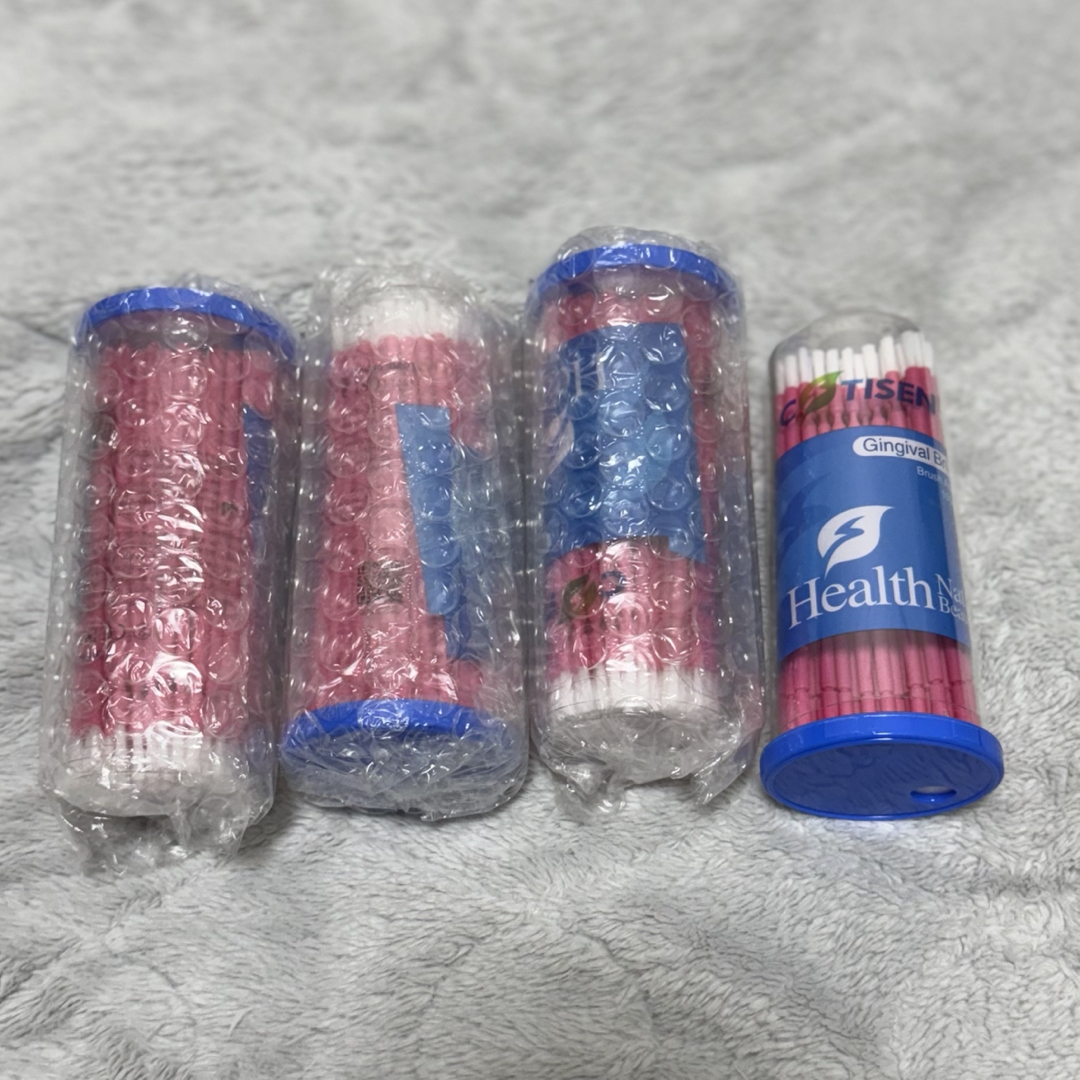 アプリケーターブラシ 100本入り×3 未開封 コスメ/美容のメイク道具/ケアグッズ(ブラシ・チップ)の商品写真