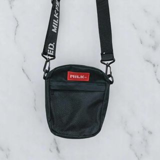 ミルクフェド(MILKFED.)の【新品未使用】ミルクフェド　ショルダーバッグ　男女兼用　大容量　スポーツ(ショルダーバッグ)