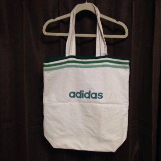 アディダス(adidas)のトートバッグ(トートバッグ)